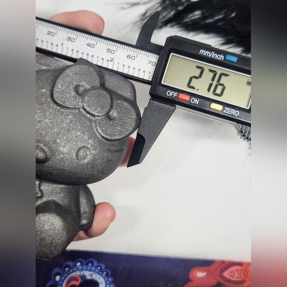 Large Shungite Hello Kitty Crystal Carving. Sanrio. - Picture 6 of 7